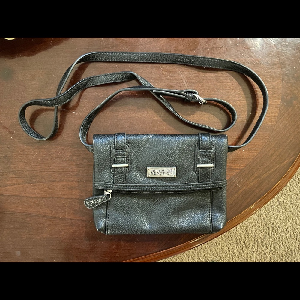 Vintage Kenneth Cole Reaction Crossbody Bag